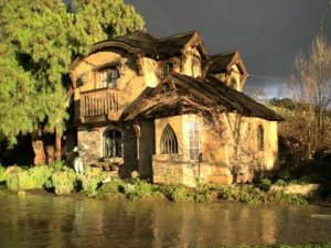 Castillo's Hillside Shire
